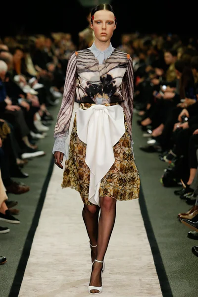 Look 36
